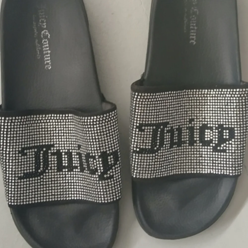 Juicy Couture Black and Silver Slide Sandals - Picture 2 of 7